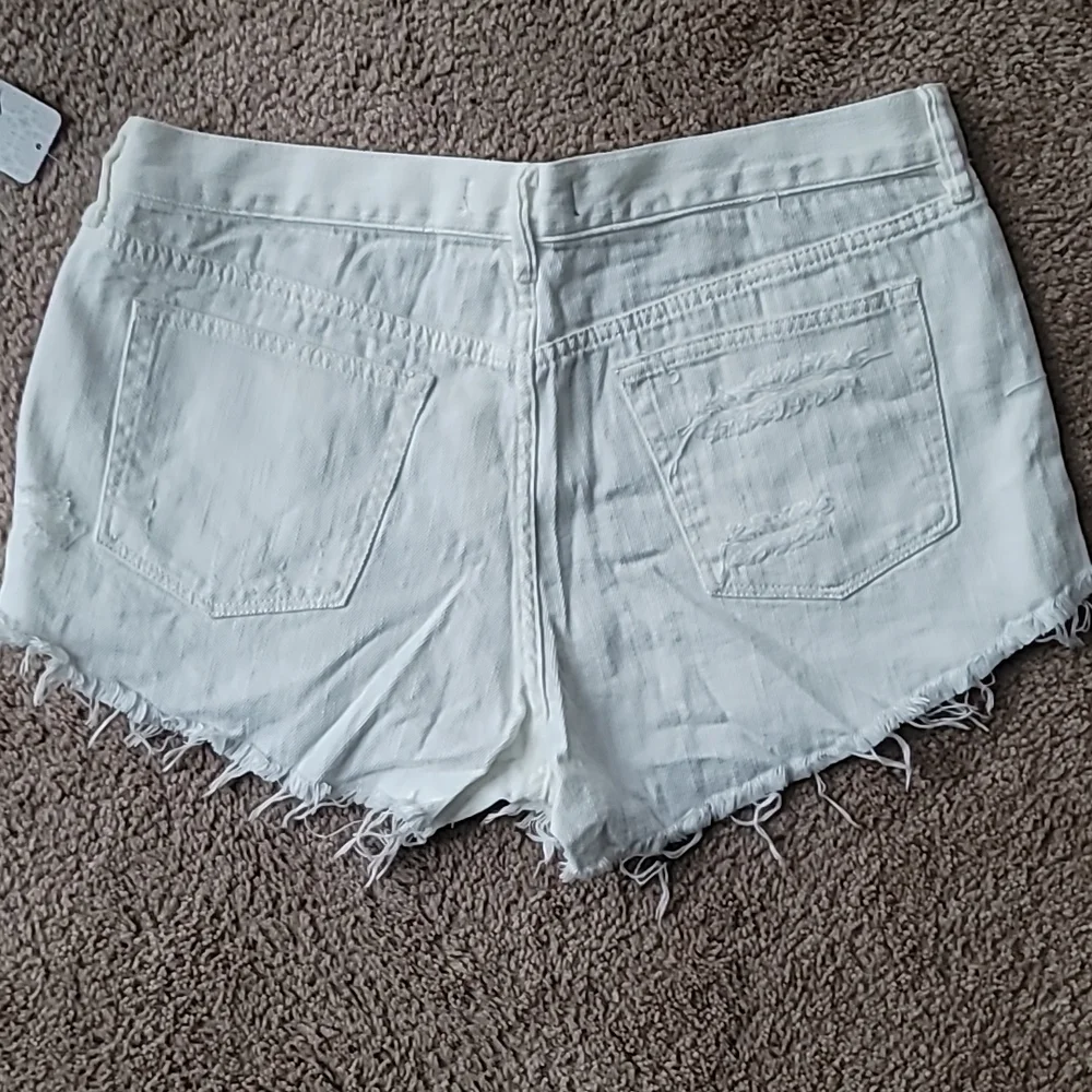 NWT We the Free Loving Good Vibrations Shorts, Size 26, Color Spring Whi… - Picture 4 of 4